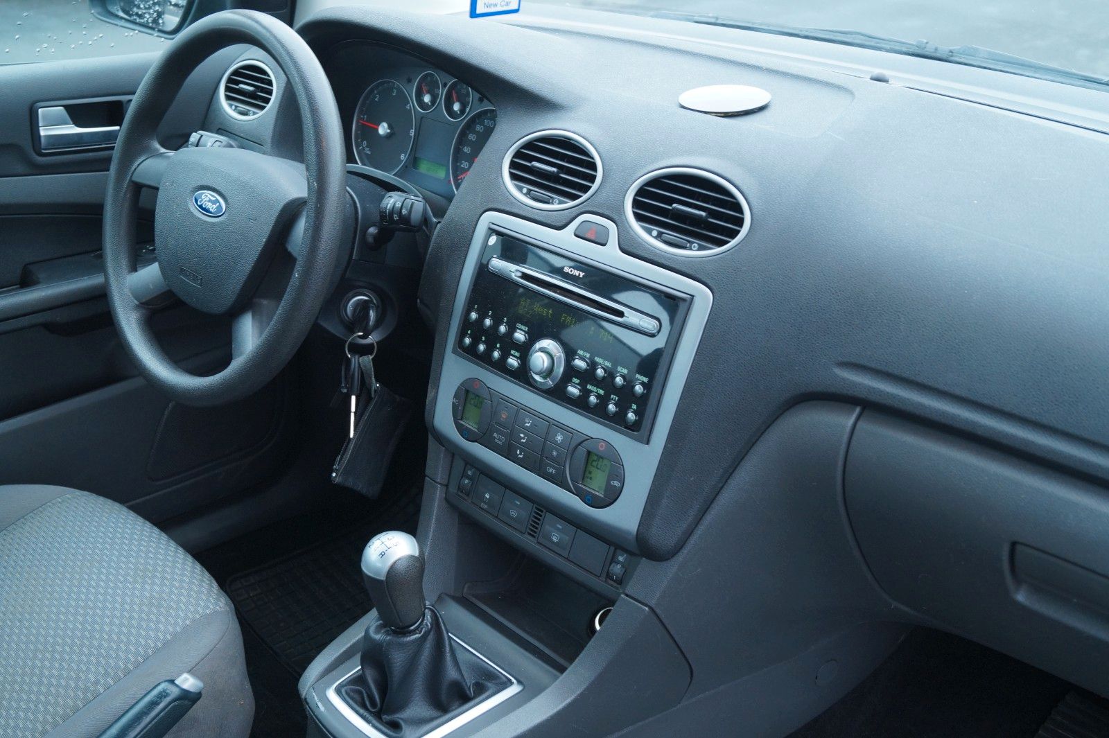 Fahrzeugabbildung Ford Focus Lim. Trend
