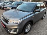 Suzuki Vitara 1.0 4x2 Navi/Klima/ACC/Anhängerkupplung - Suzuki Vitara: 2.0