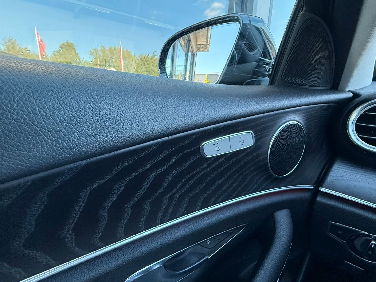 Fahrzeugabbildung Mercedes-Benz T-Modell E 200,Navi,Sitzh.