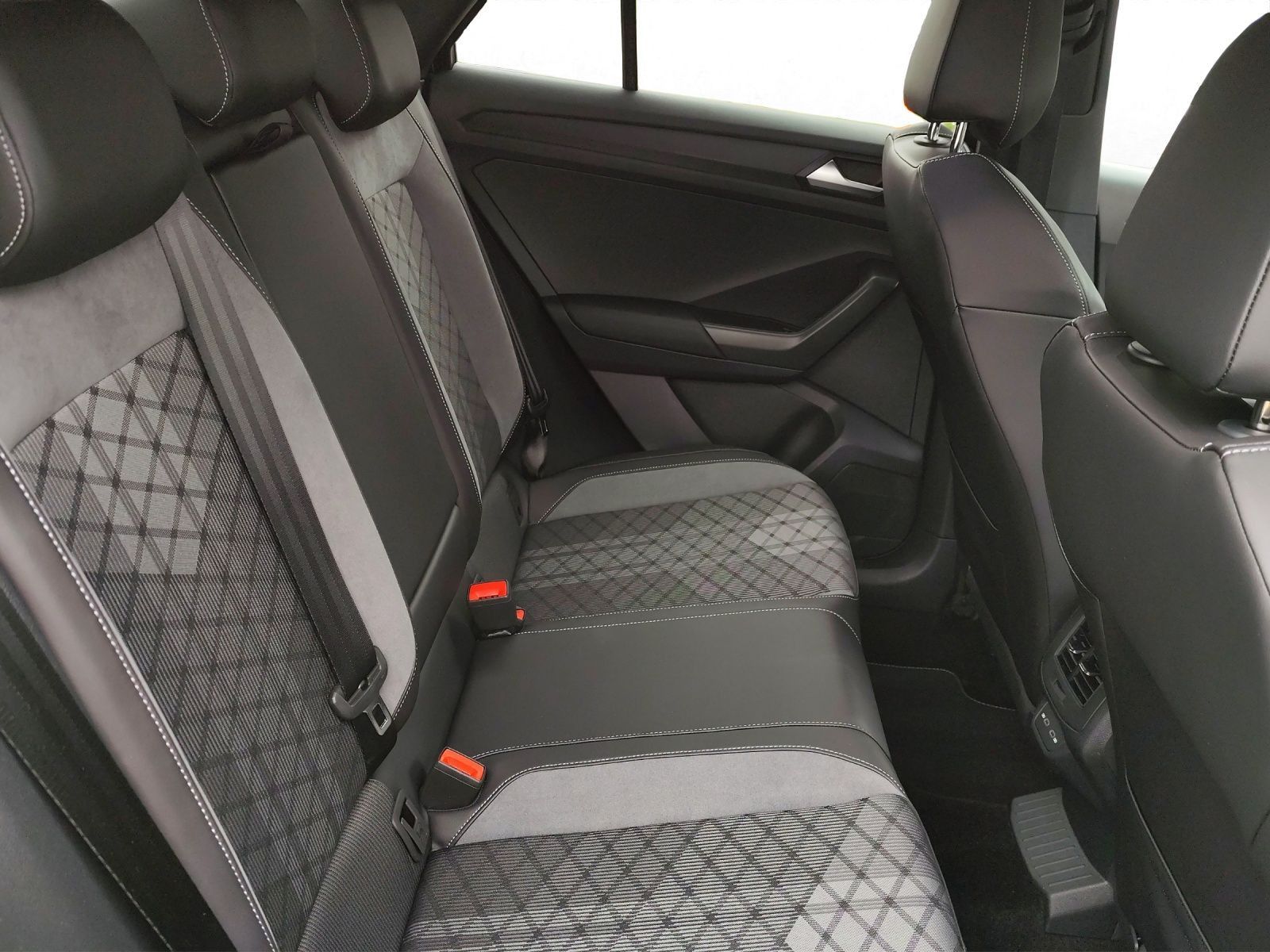 Volkswagen T-Roc - Bild 19