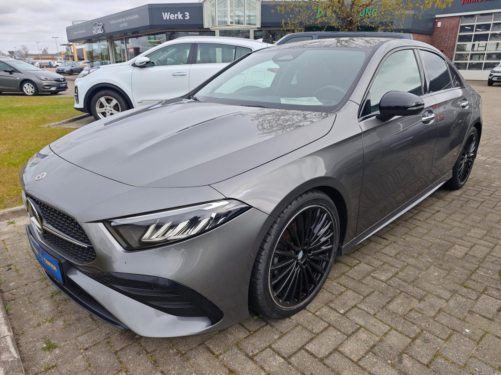 Mercedes-Benz A180 CDI AMG Line NIGHT Burmester UVM Limousine