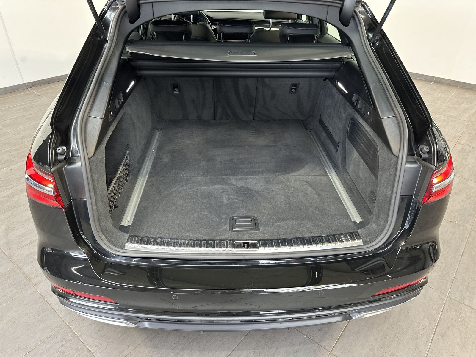 Fahrzeugabbildung Audi A6 Avant 40 TDI S-Line NAV+LED+ACC+KAM+B&O+19ZO