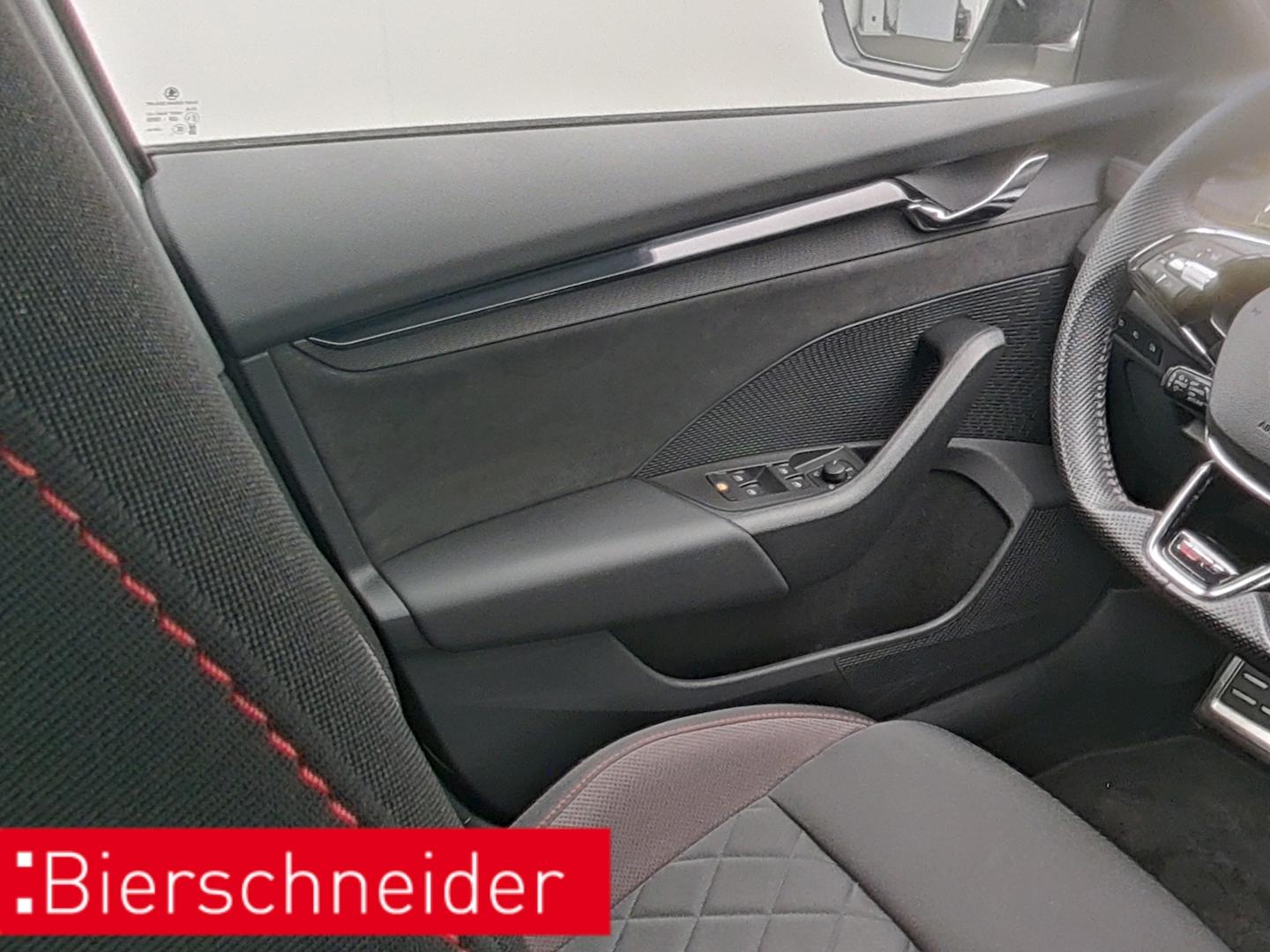 Skoda Octavia Combi 2.0 TDI DSG 4x4 RS MATRIX NAVI AHK
