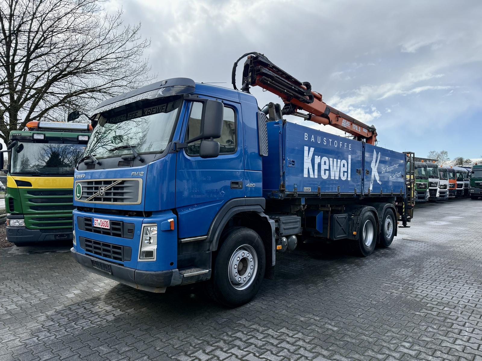 Volvo FM12 420 6X2 Kipper mit Baustoffkran Atlas 170