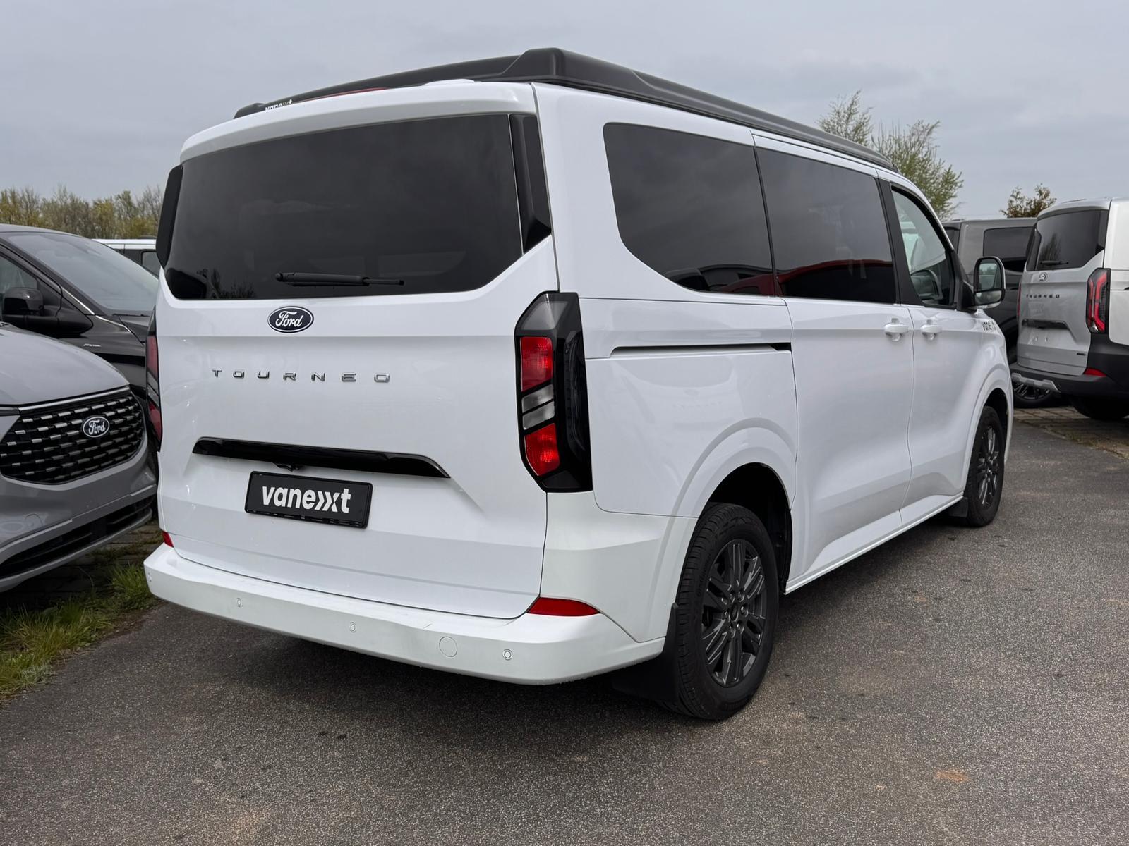 Ford vanexxt Tourneo Custom Titanium WÜRTH-Regal