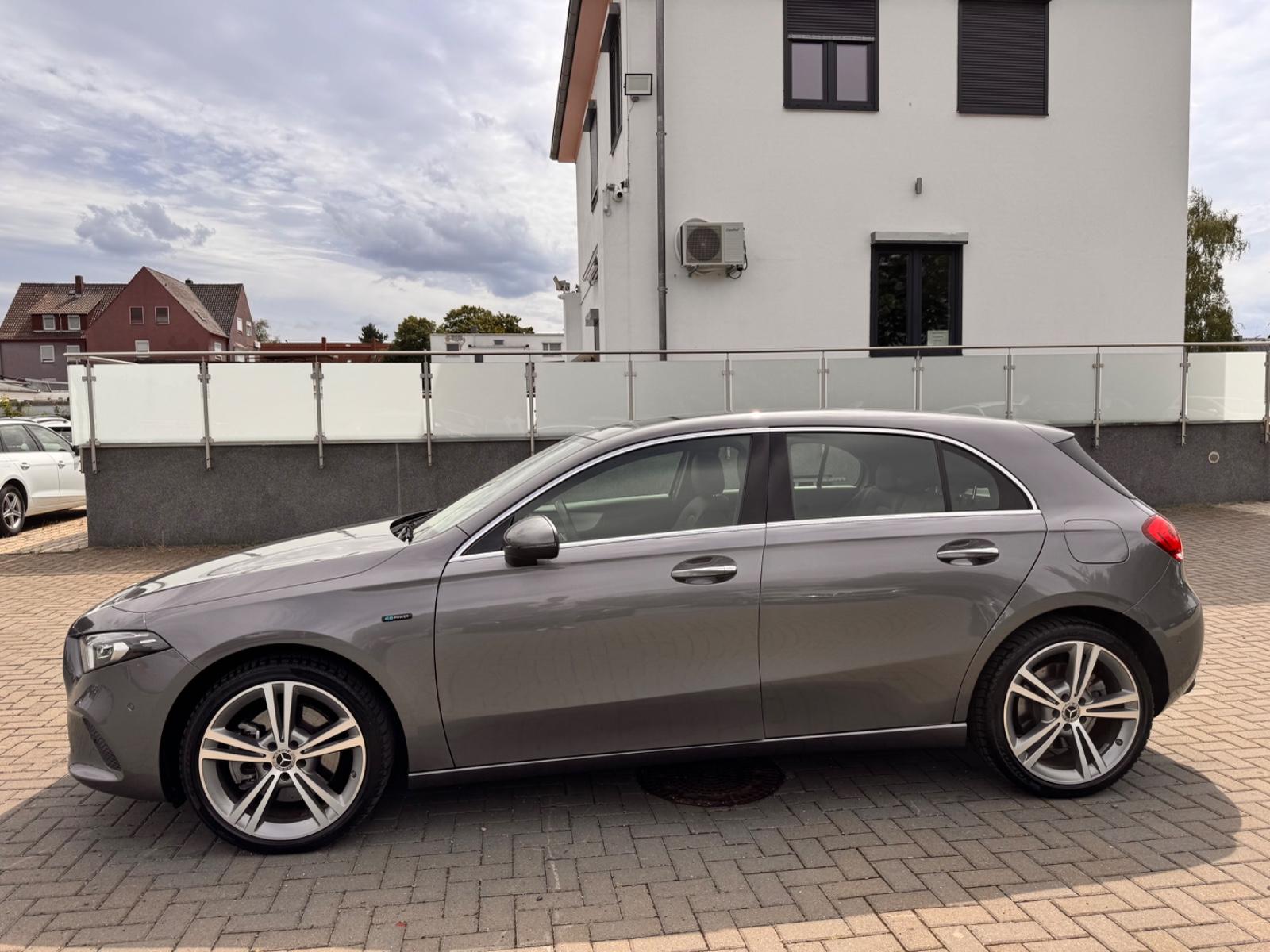 Mercedes-Benz A 250 e *19 ZOLL*PANORAMA*