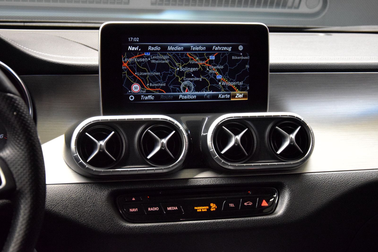 Fahrzeugabbildung Mercedes-Benz X 250 d 4Matic Doppelkabine Edition Power LED