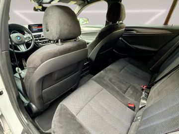 BMW 520 - 12
