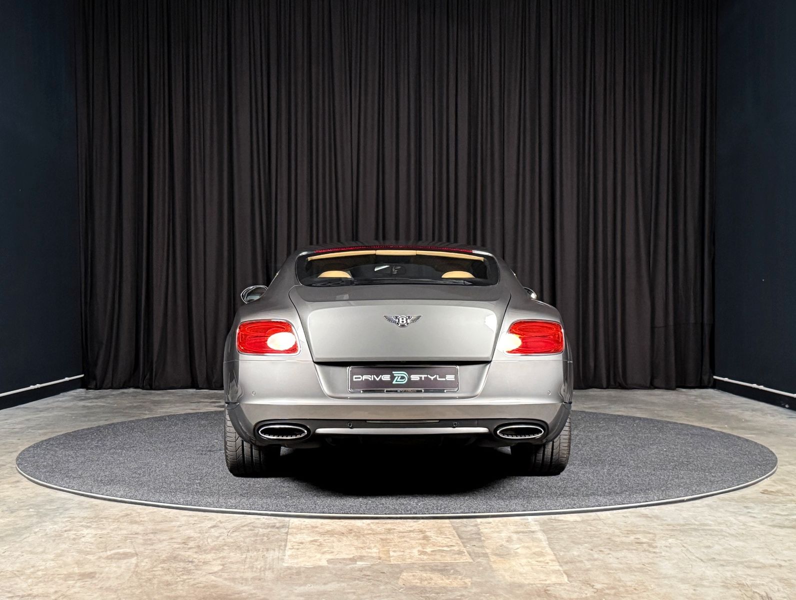 Fahrzeugabbildung Bentley Continental GT 6.0 W12 Speed 4WD Automatik