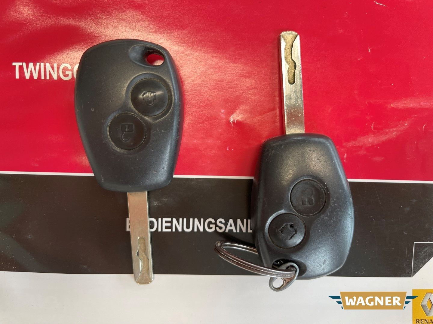 Fahrzeugabbildung Renault Twingo Expression 1.2 16V Ölwechsel neu