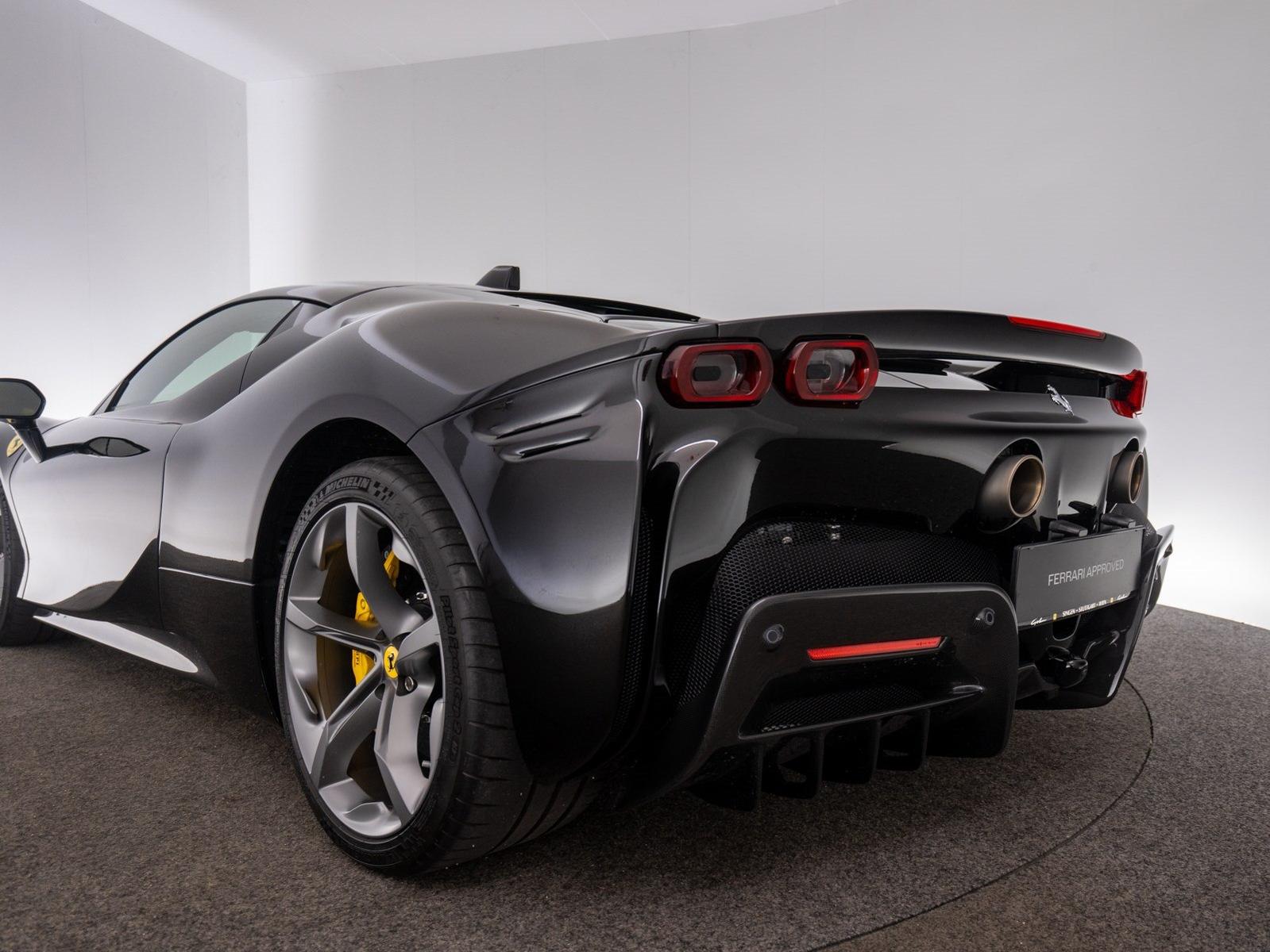 Ferrari SF90 Stradale