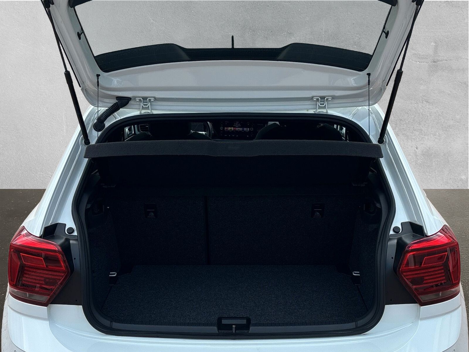 Fahrzeugabbildung Volkswagen Polo GTI 2.0 TSI Kamera Pano AppConnect