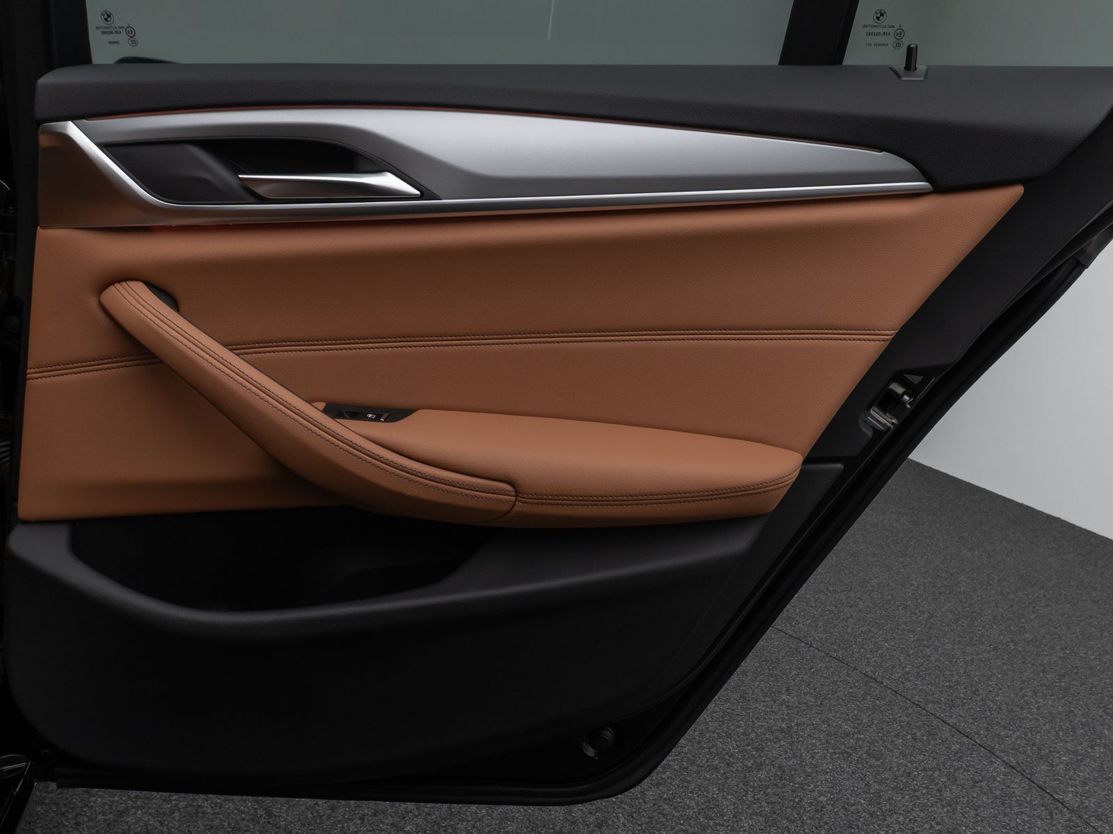 Fahrzeugabbildung BMW 530d  xD Panorama Kamera DAB HiFi AHK Alarm ACC