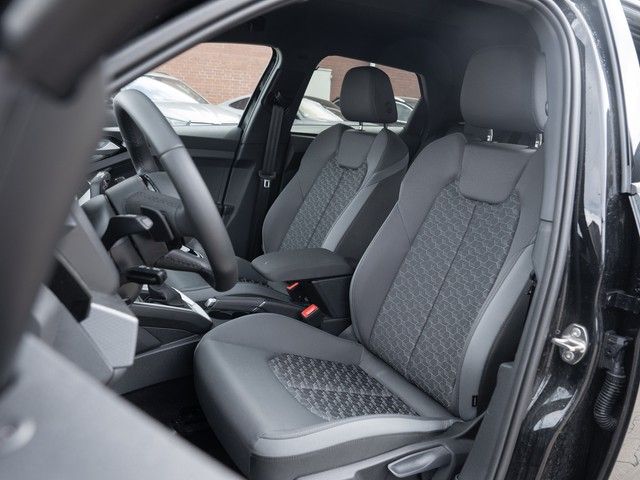 A1 Sportback 30 TFSI advanced LED+RFK+SZH-VORN