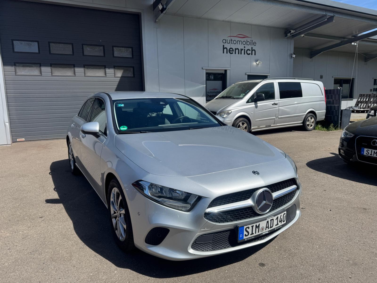 Mercedes-Benz A 200,Navi Premium,Business,Sitzhz