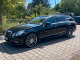Mercedes-Benz E 300 T-Modell CDI BlueEfficiency *XEN+NAVI+19"* - Mercedes-Benz E 300: Cdi