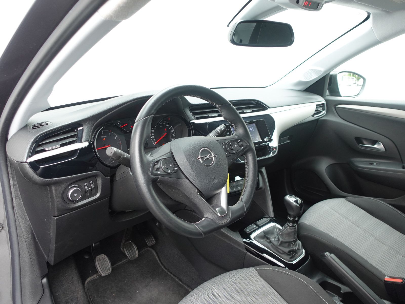 Fahrzeugabbildung Opel Corsa 1.2 Turbo Edition  16"Alu-Felgen,Klima,USB