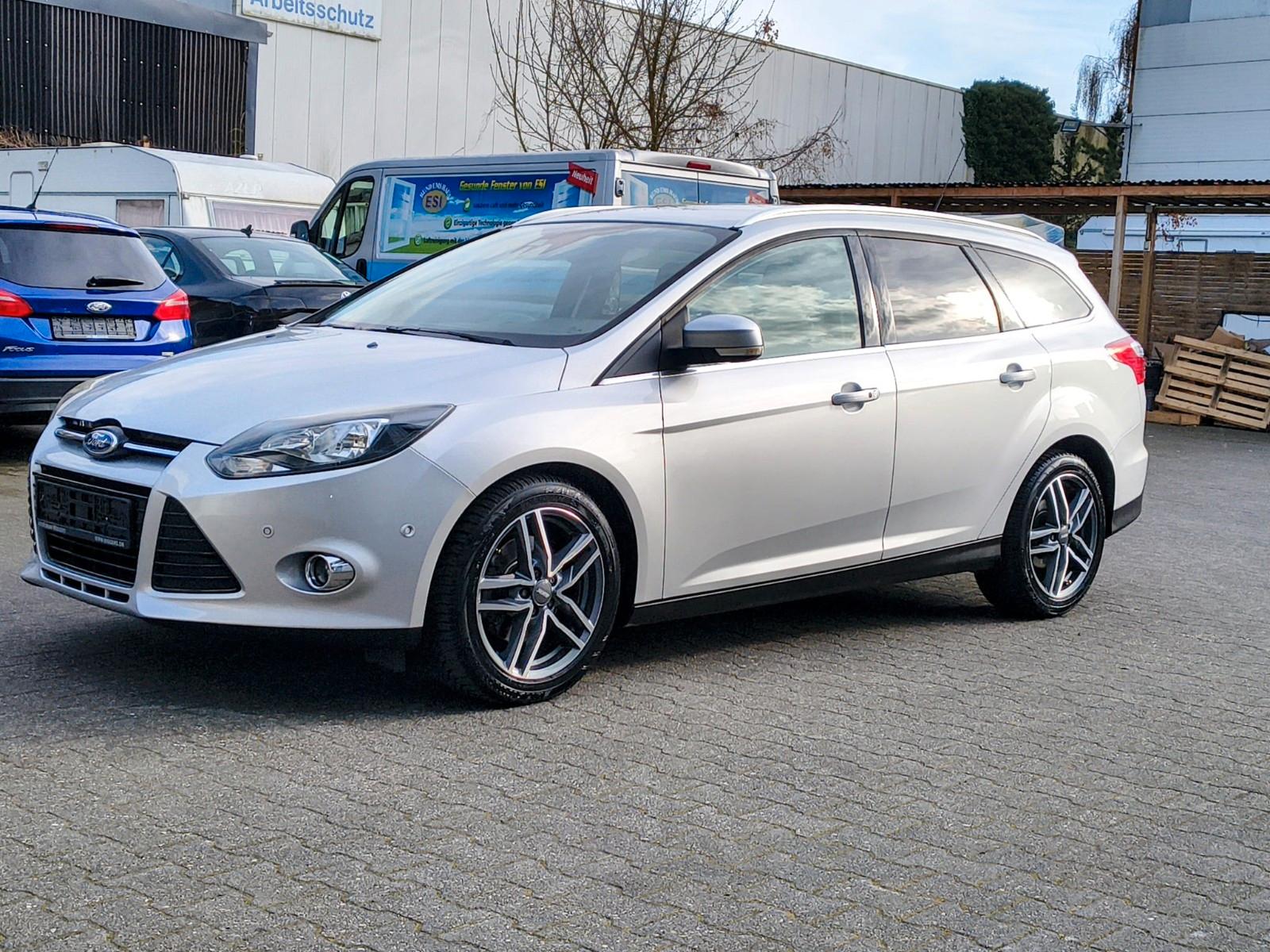 Ford Focus Turnier Titanium,Euro5,Klimatr.,AHK