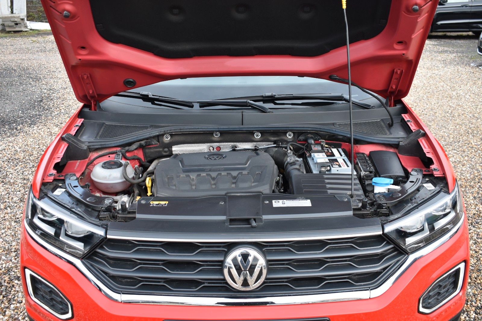 Fahrzeugabbildung Volkswagen T-Roc Sport 4Motion LED AHK Applecar Automatik