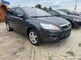 Ford Focus 2,0TDCi 81kW PowerShift DPF Ghia Turnier - Ford Focus aus 2009: Ghia
