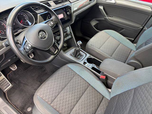 Touran 1.5 TSI IQ.DRIVE 7-S.-*AHK*PanoD.*LED
