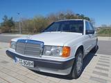 Mercedes-Benz 190E 2.0 mit H-Zulassung - Mercedes-Benz 190 mit Benzin-Antrieb: Limousine, 2.0