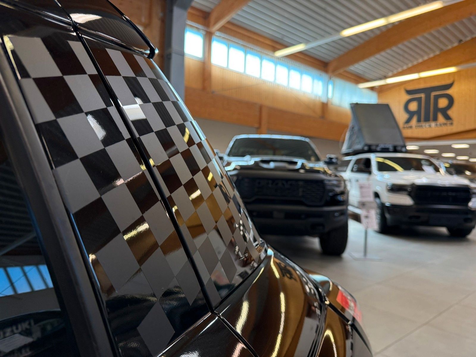 Fahrzeugabbildung Suzuki Swift Comfort - STAMM SPORT EDITION - ALU - H&R