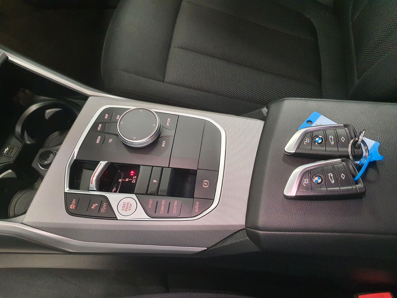 BMW 320i SAG/Navi/AHK/DrivAss&FernAss/Tempomat foto 16