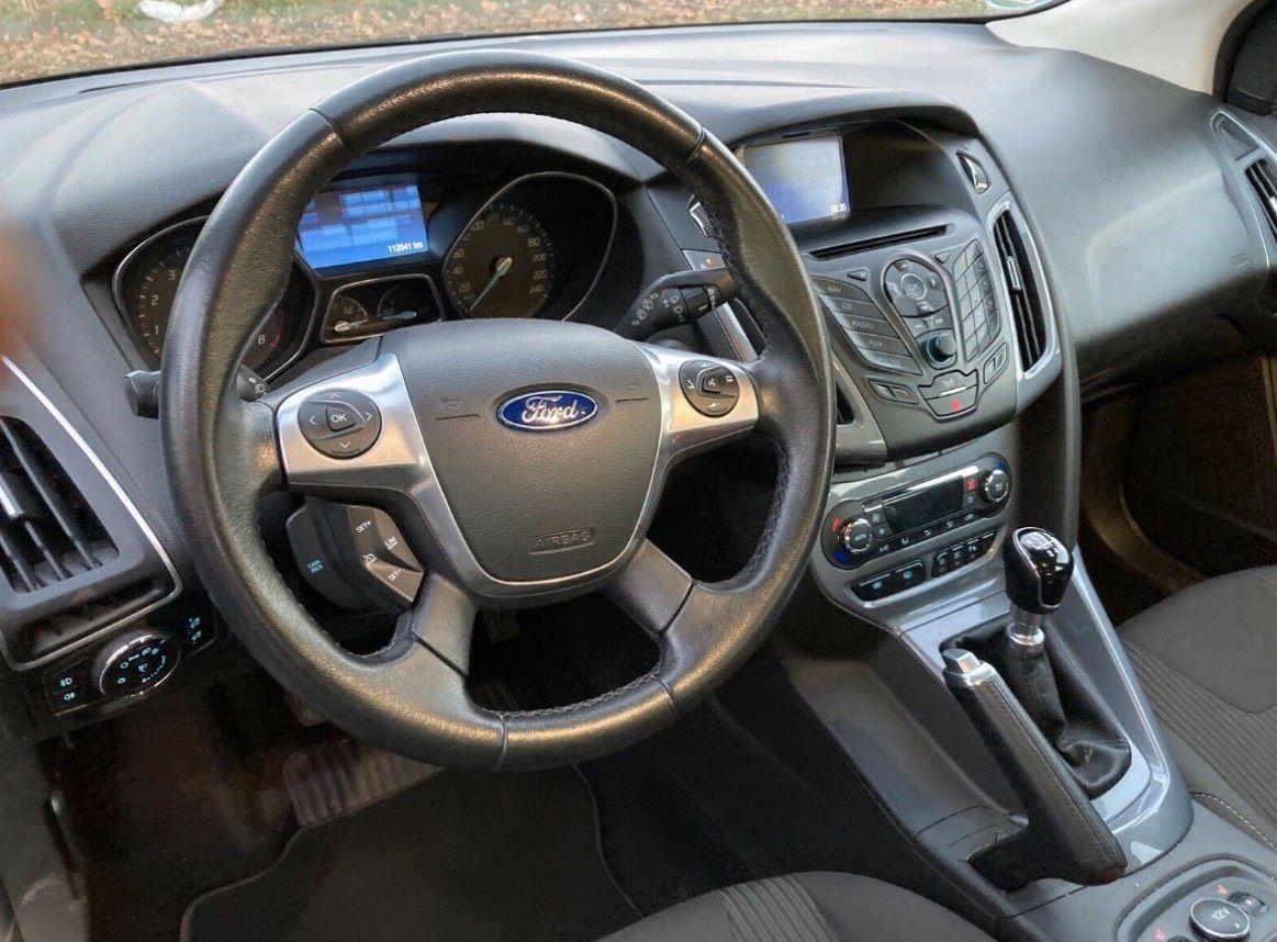 Ford Focus 2014 — photo 9