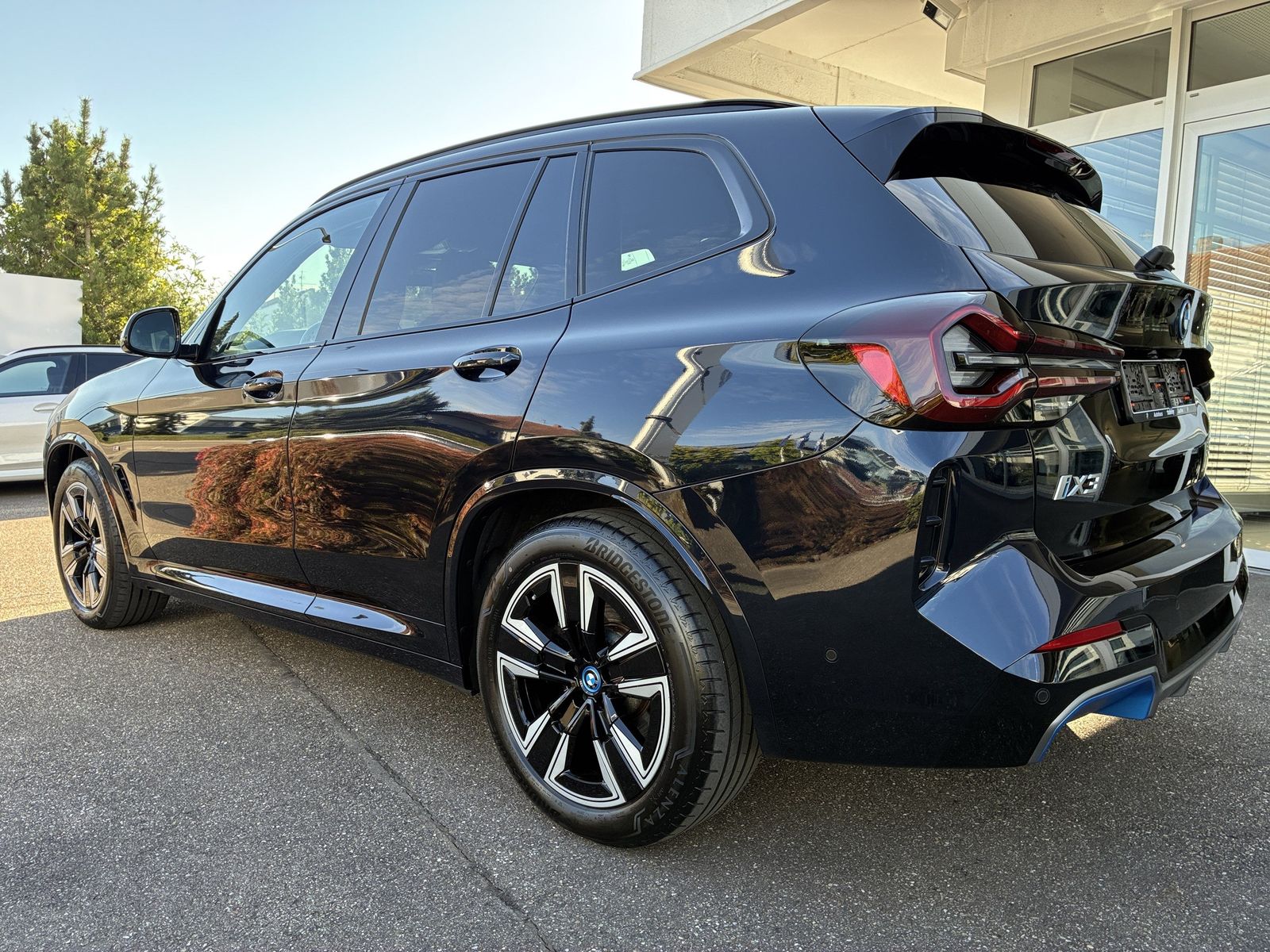 BMW iX3 Panorama ACC M-Sport HeadUp Memory foto 4