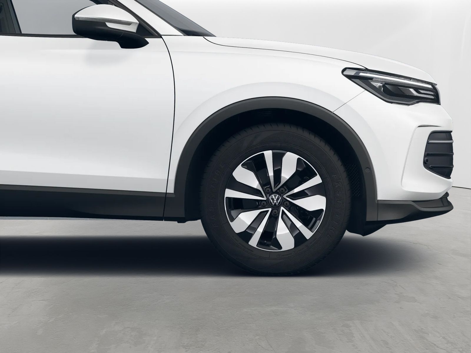 Tiguan 1.5 eTSI LIFE *AHK*NAVI*KEYLESS*GJR*