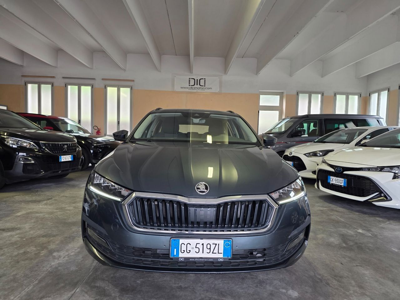 Skoda Octavia 2.0 TDI EVO Wagon solo 36700km, iv imagem 2