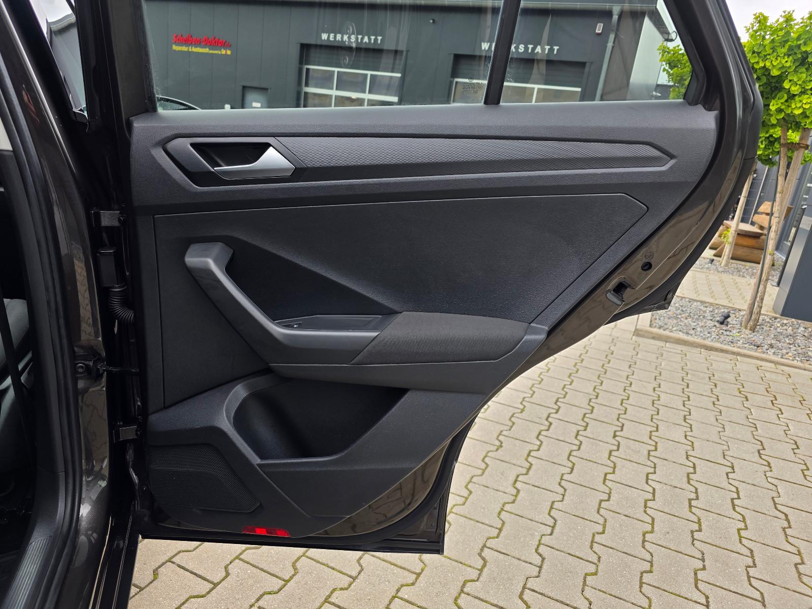 Volkswagen T-Roc *Led*Shz*Pdc*BLACK OAK BROWN*