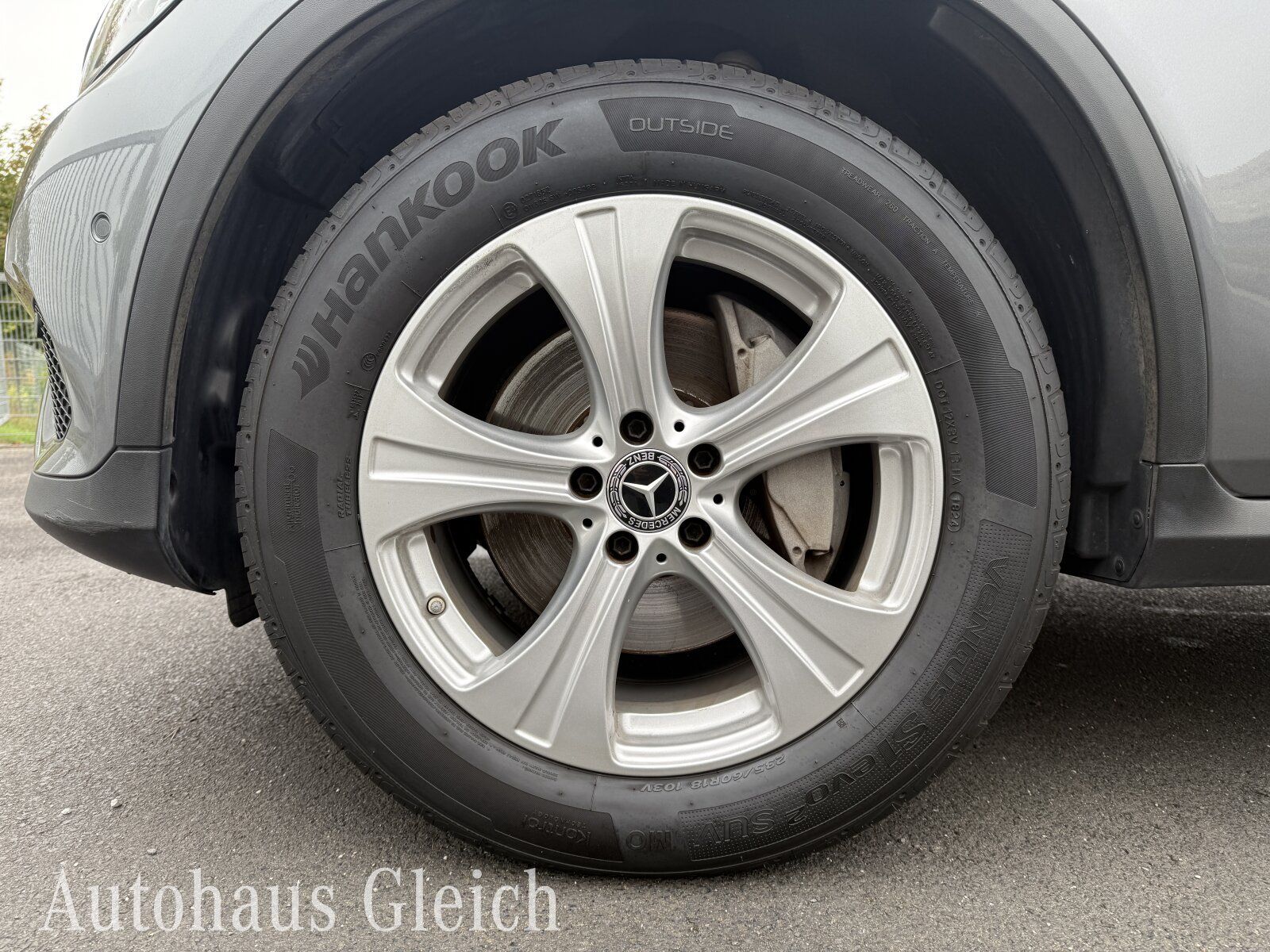 Fahrzeugabbildung Mercedes-Benz GLC 250 d Exclusive 4Matic Navi/KEYLESS-Go-Paket