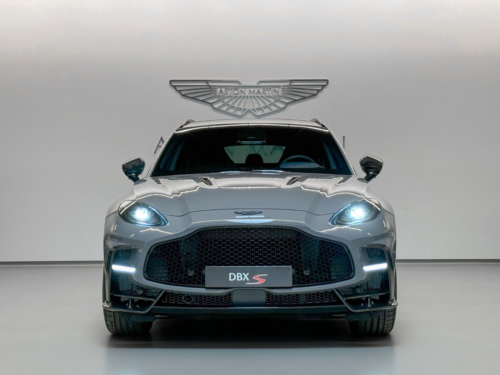 Aston Martin DBX S || 2026 FULL CARBON OPTIONS imagem 2