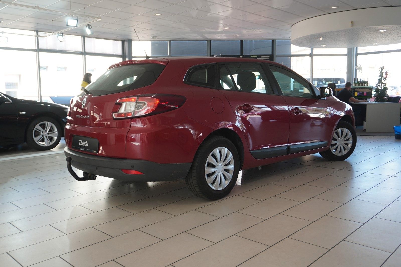 Fahrzeugabbildung Renault Megane Grandtour 1.6 AUTHEN. KLIMA/PDC/NEBEL/AHK