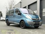 Opel Vivaro Kombi L1H1 / 2,7t / 1. Hd / 8 Sitzer - gebrauchte Opel Vivaro aus dem Jahr 2011