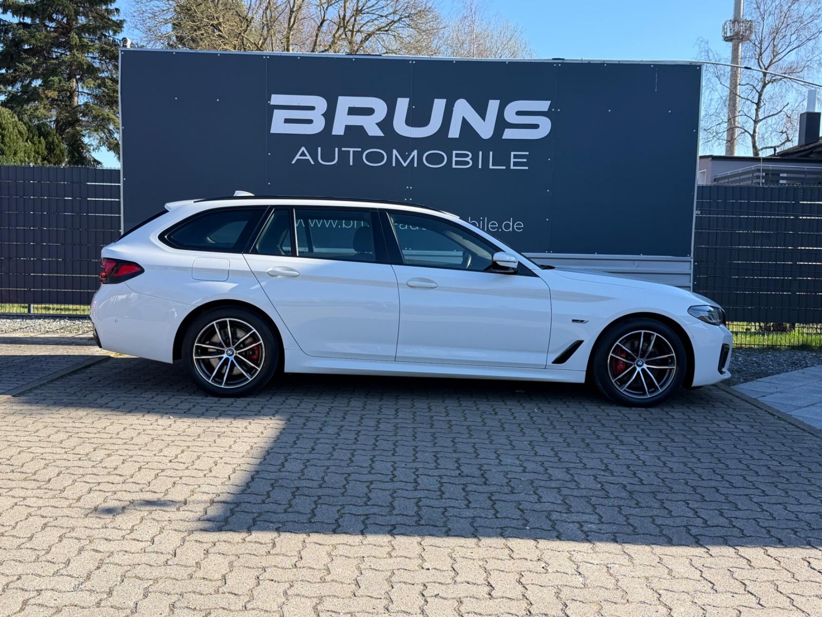 BMW 530 e M Sport Touring HUD Laserlicht Soft-Close