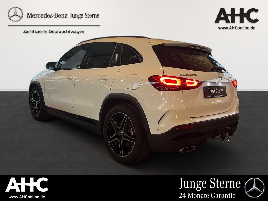 Fahrzeugabbildung Mercedes-Benz GLA 200 AMG AHK Pano Totwi. Sport LED Burm. Navi