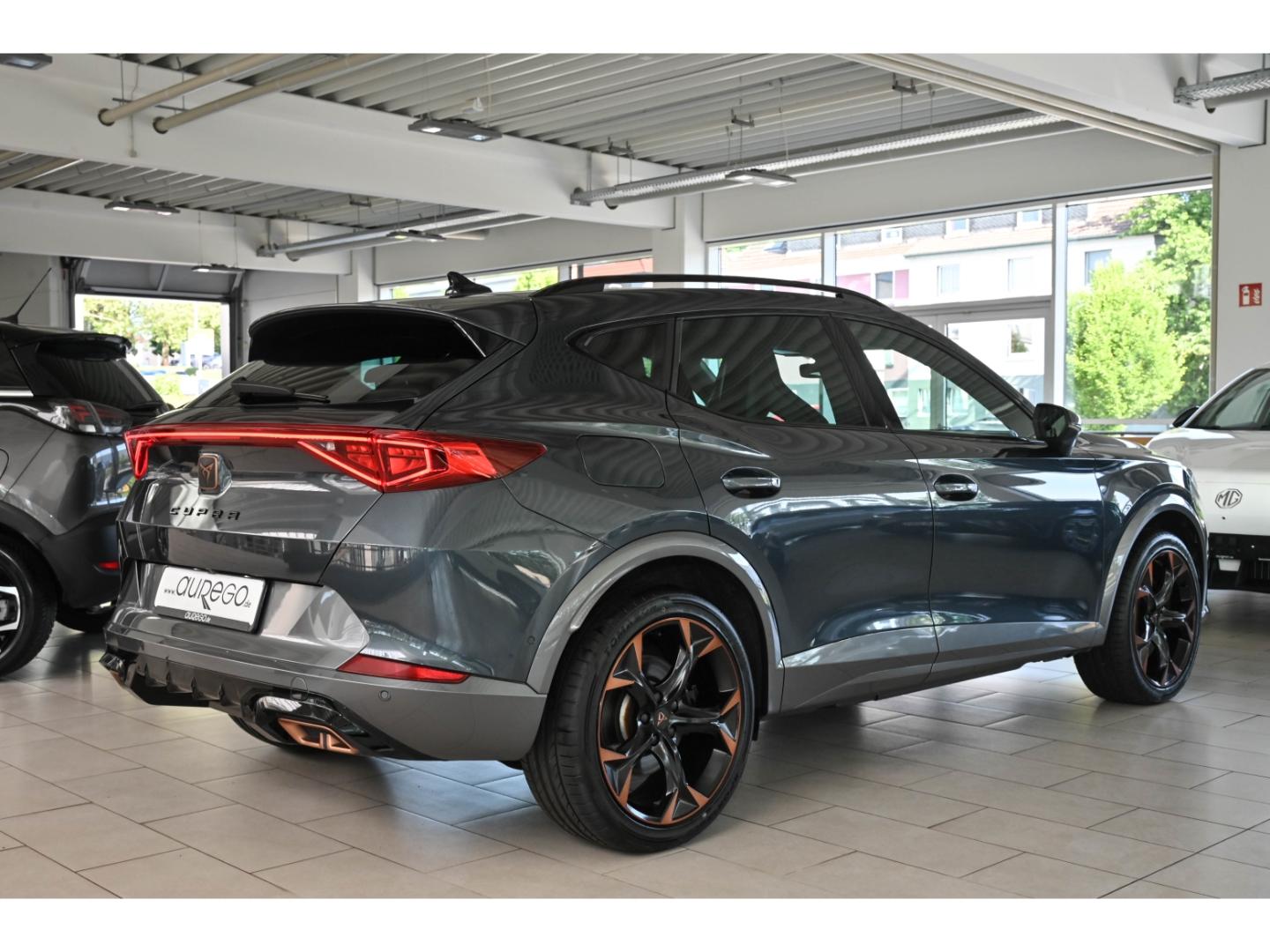 Cupra Formentor VZ 1.4 e-HYB+AHK+APP+NAVI+BLIND SPOT+R