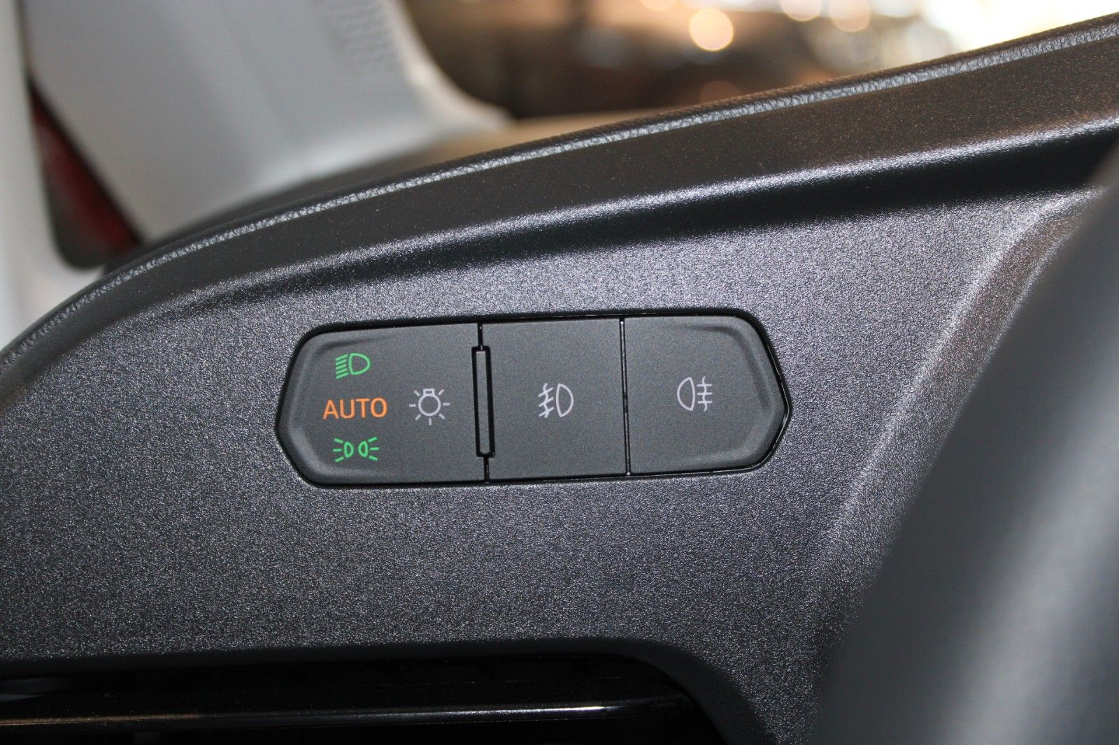 Fahrzeugabbildung Ford Transit Connect TREND L1 AHK NAVI IACC uvm.