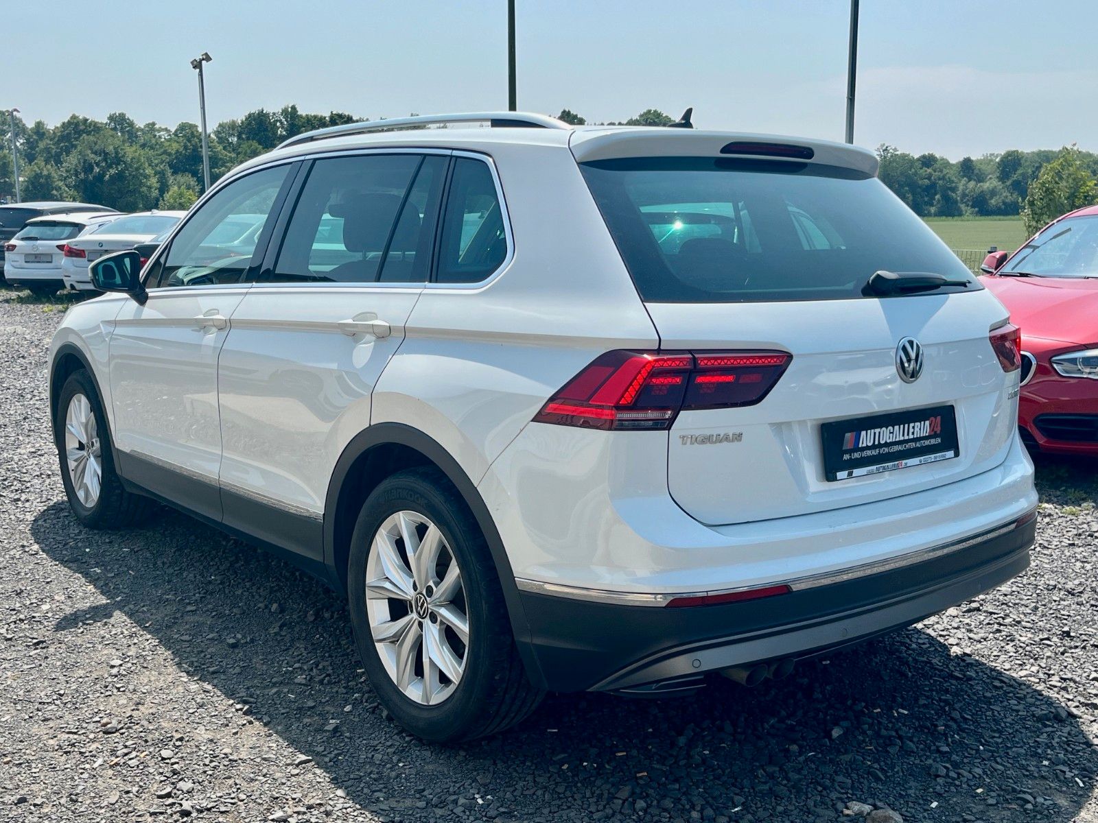 Fahrzeugabbildung Volkswagen Tiguan 2.0 TDI HIGHLINE Navi AHK LED ACC Alcanta