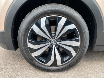 Volkswagen T-Cross - 10
