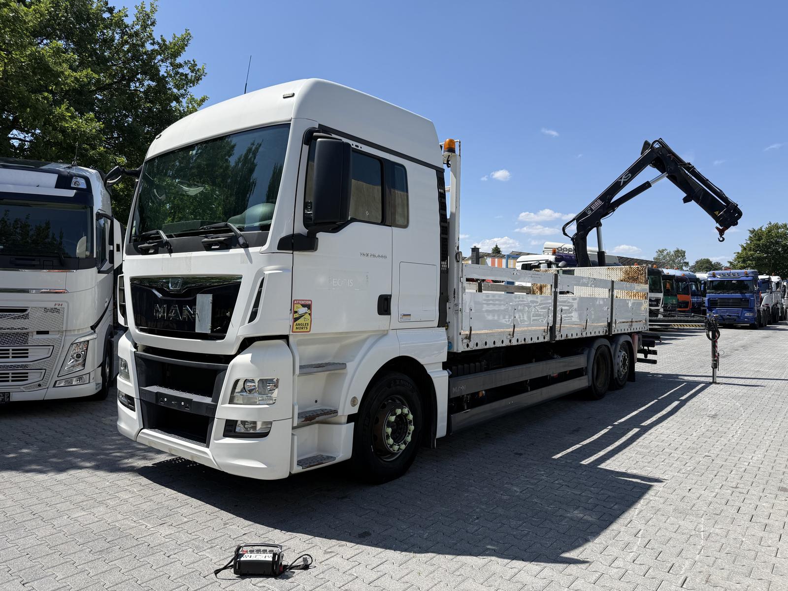 MAN TGX 26.440 6X2 Kran Hiab 144