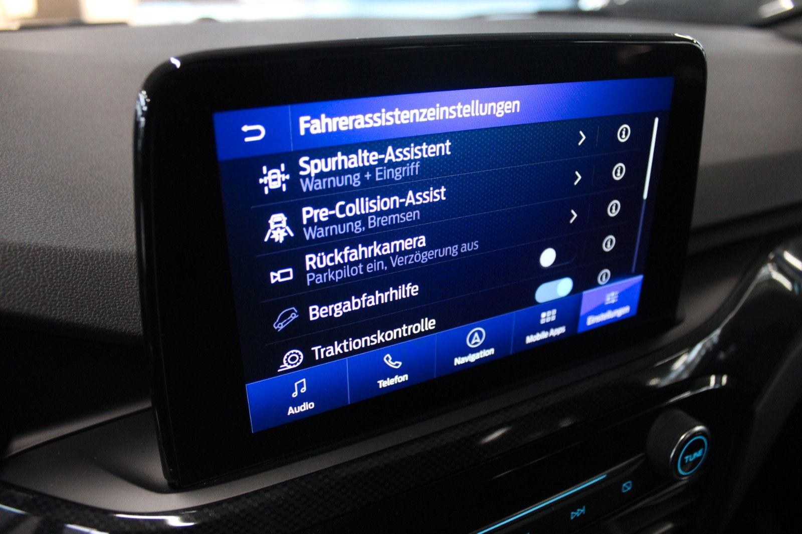 Fahrzeugabbildung Ford Kuga PHEV ST-Line NAVI DAB CAM WinterPaket
