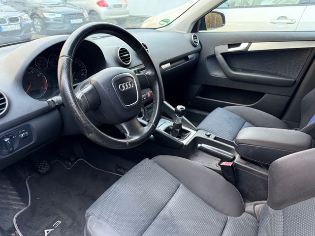 Audi A3  Sportback 1.6 FSI Ambition