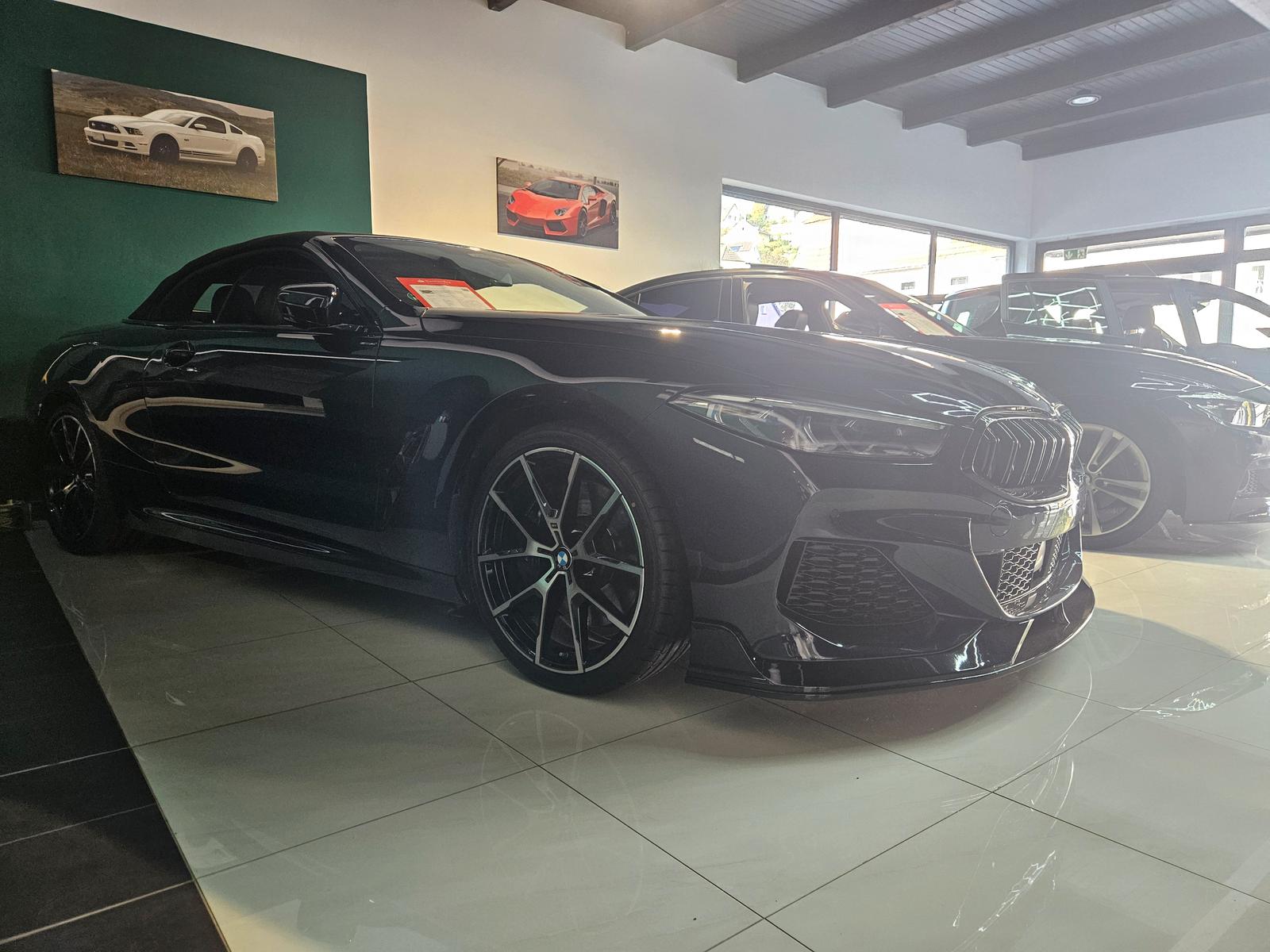 showroom-image-bottom