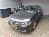 Nissan Almera - Nissan Almera aus 2005