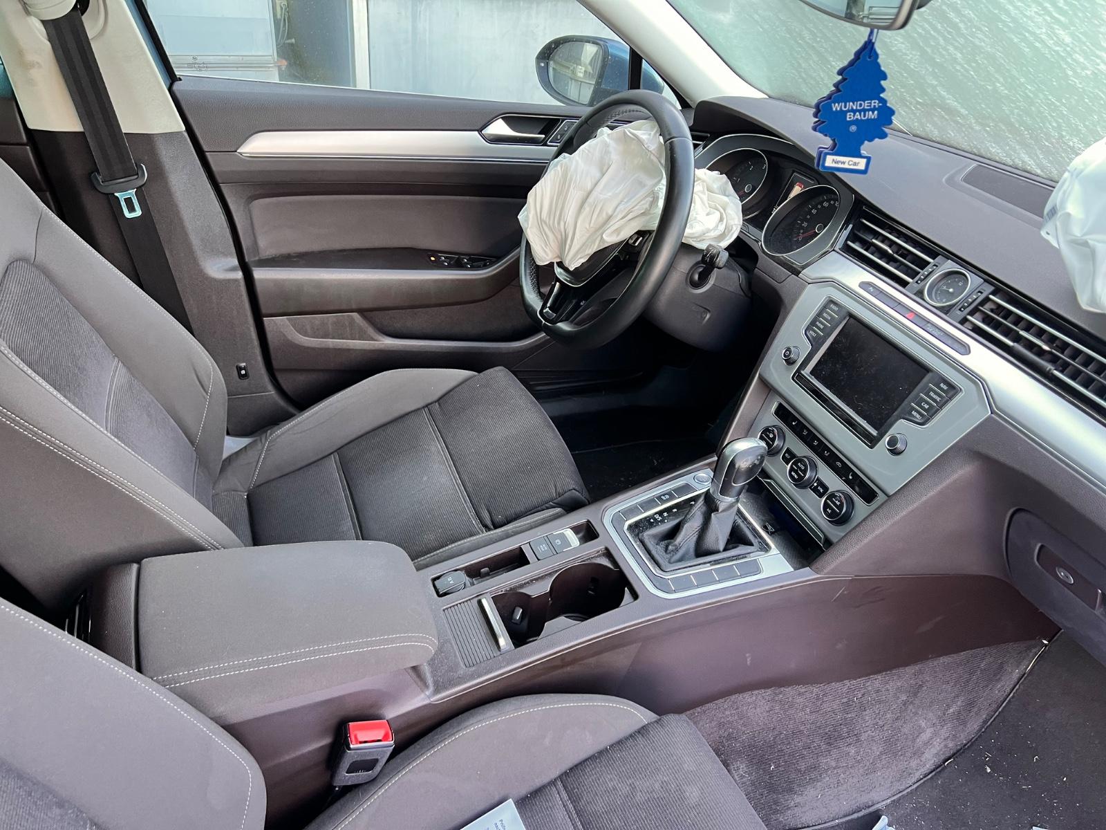 Volkswagen Passat 2014 — photo 26