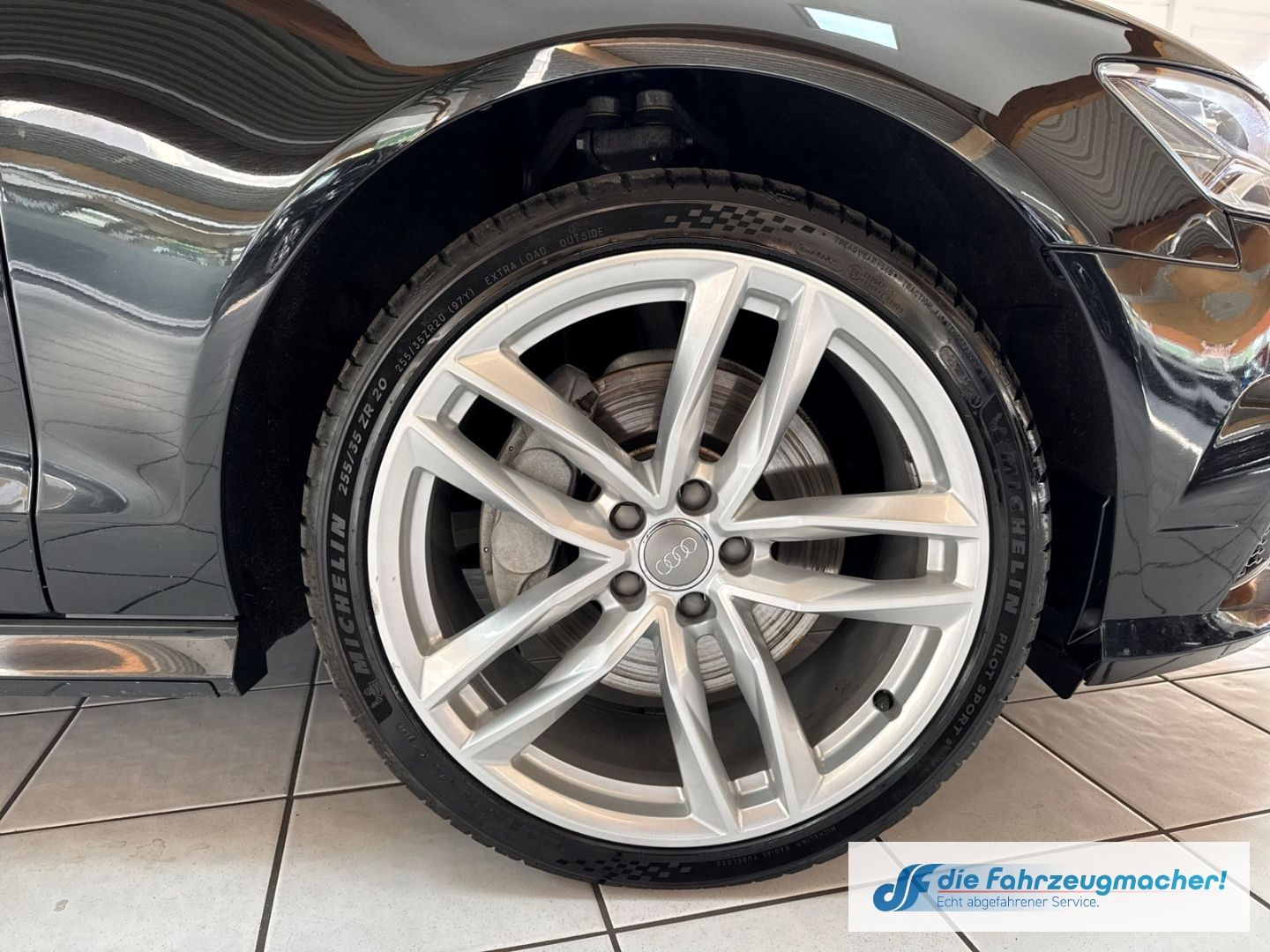 Fahrzeugabbildung Audi A6 3.0 TDI quattro S line Sportpaket HUD Luftfed